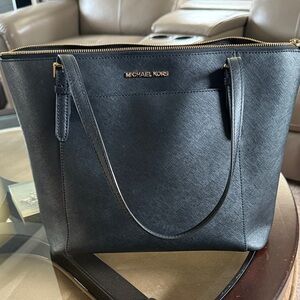 Michael Kors Elegant Black Tote
